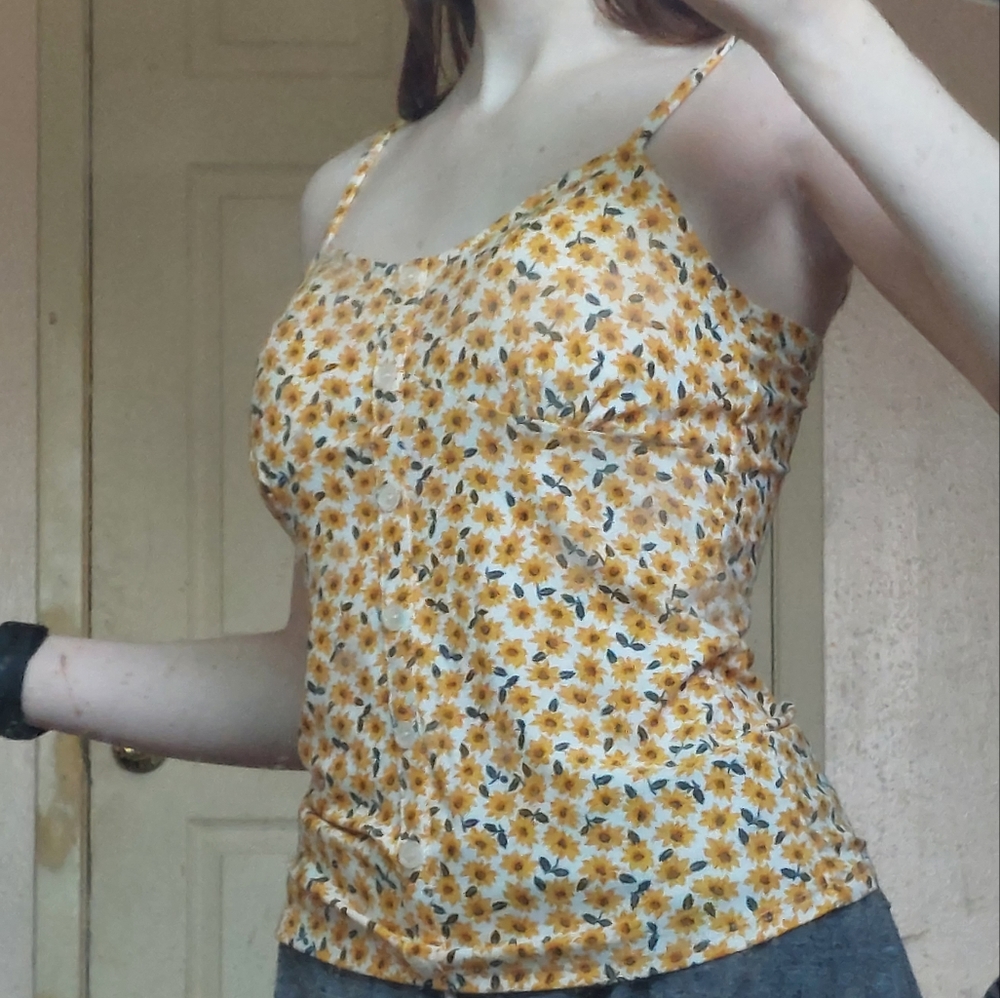 Yellow Floral tank top, size 3-5, no boundaries